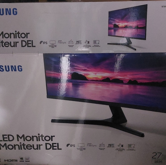 computer ,2 screens and equipment, keyboard mouse towers.. - Picture 2 of 10